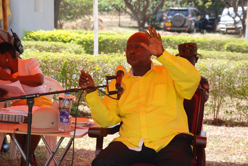 President Yoweri Museveni addresses NRM leaders at the 4th divison barracks in Gulut town on Tuesday.PHOTO BY JOHN OKOT