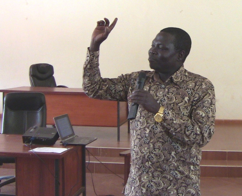 Pader district CAO, Andrew Leru addressing civil servants and health staff at Pader district council hall recently (1)